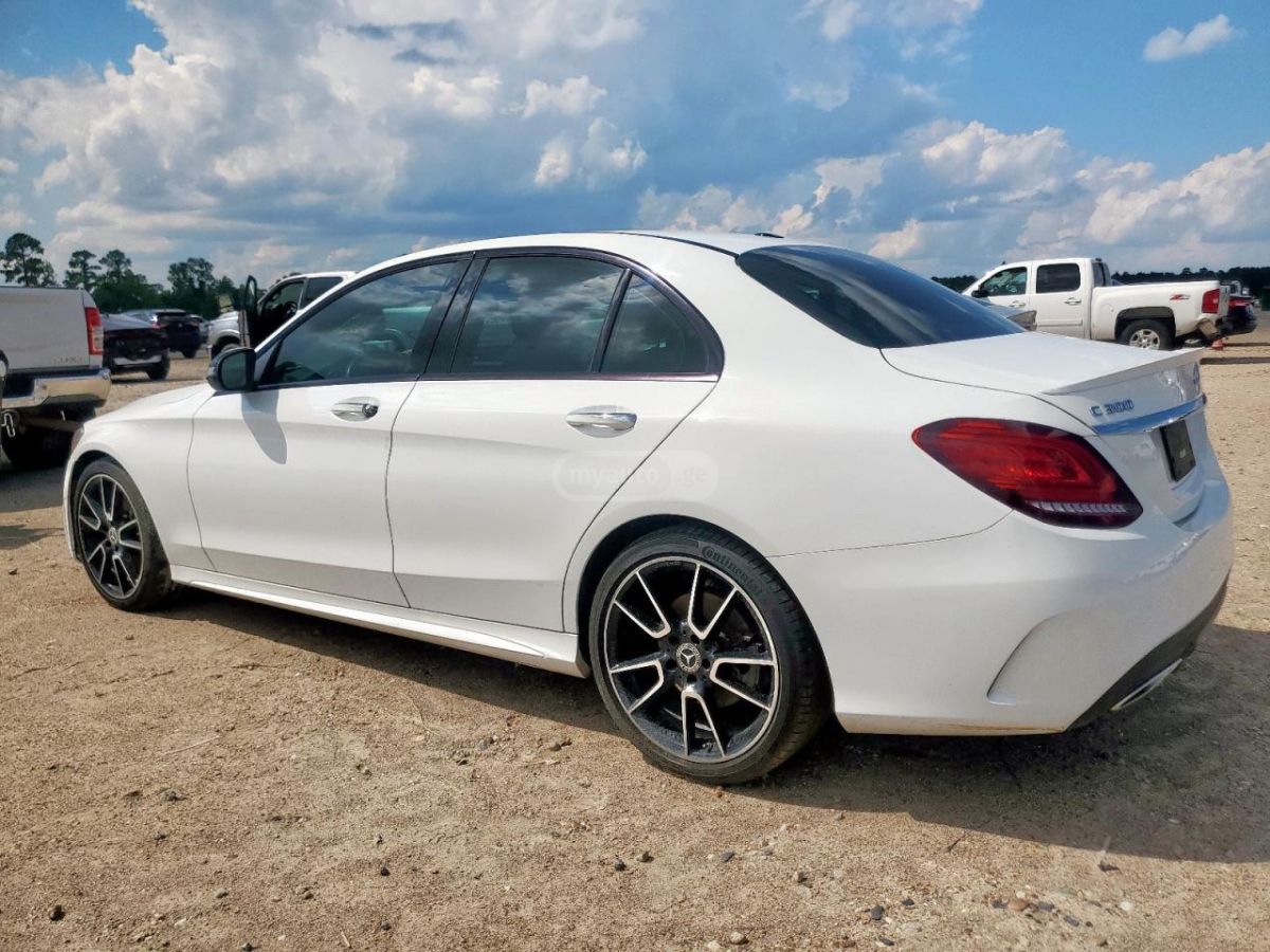 Mercedes-Benz C 300 - фото 2