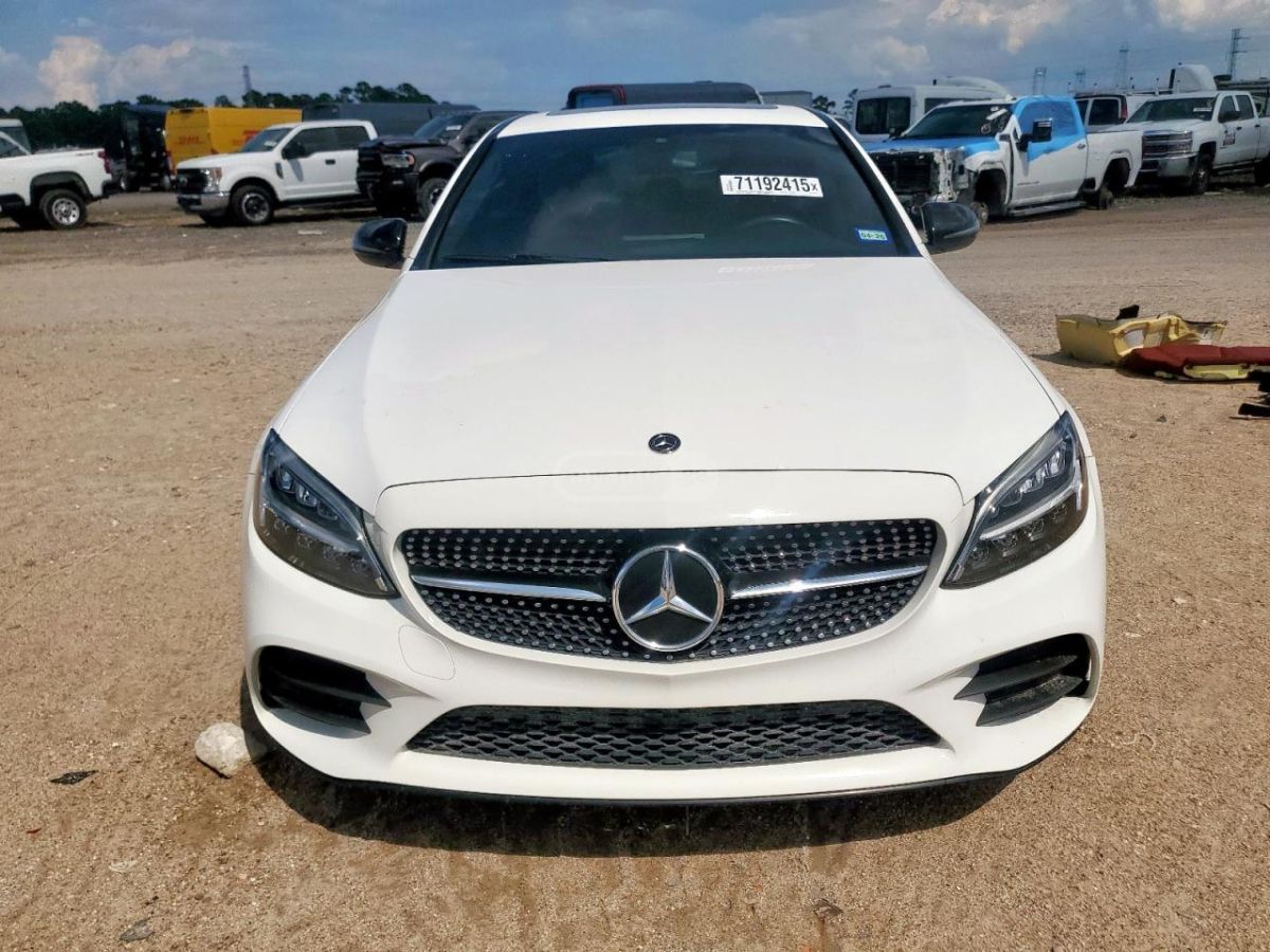 Mercedes-Benz C 300 - фото 5