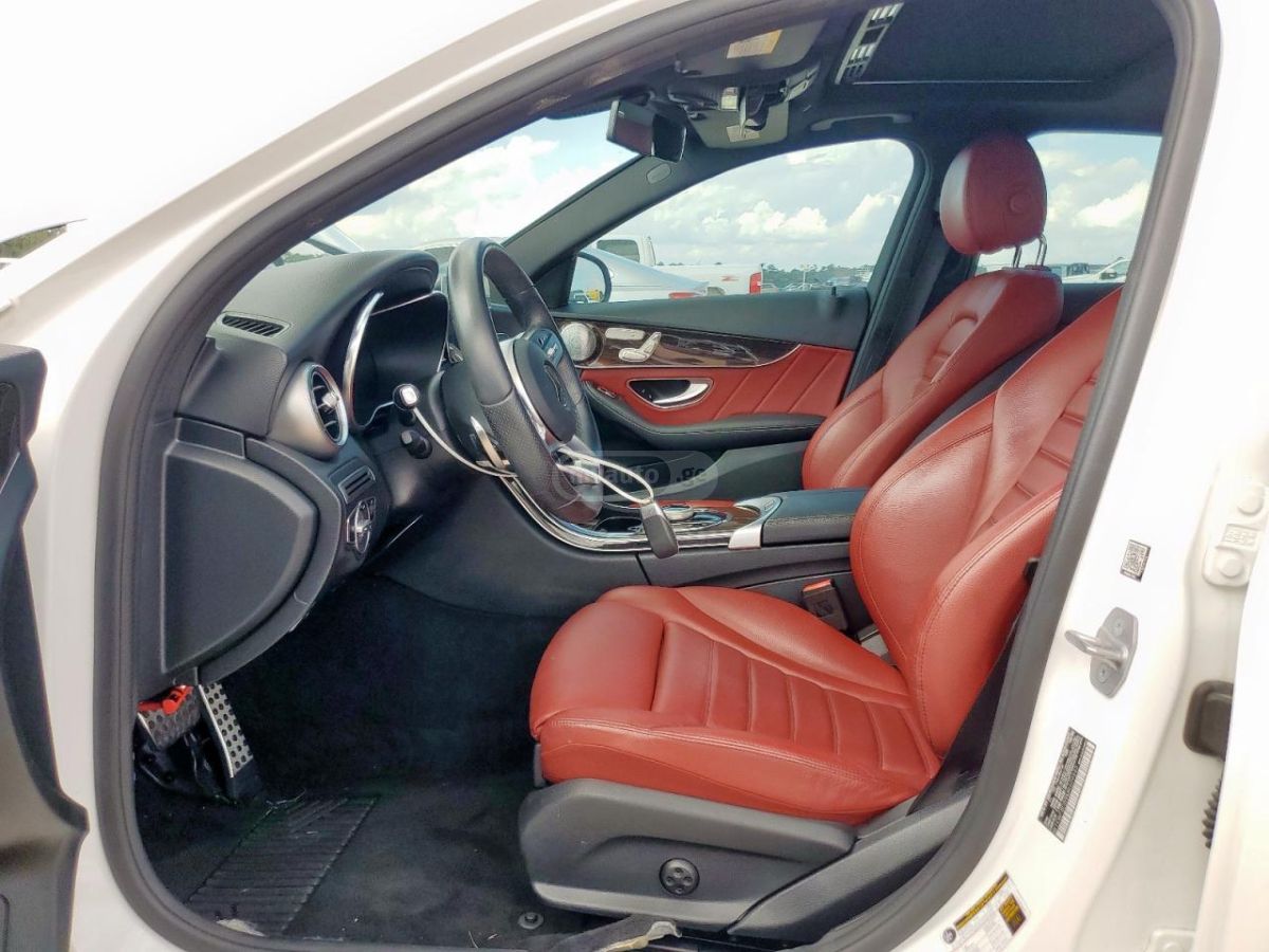 Mercedes-Benz C 300 - фото 7