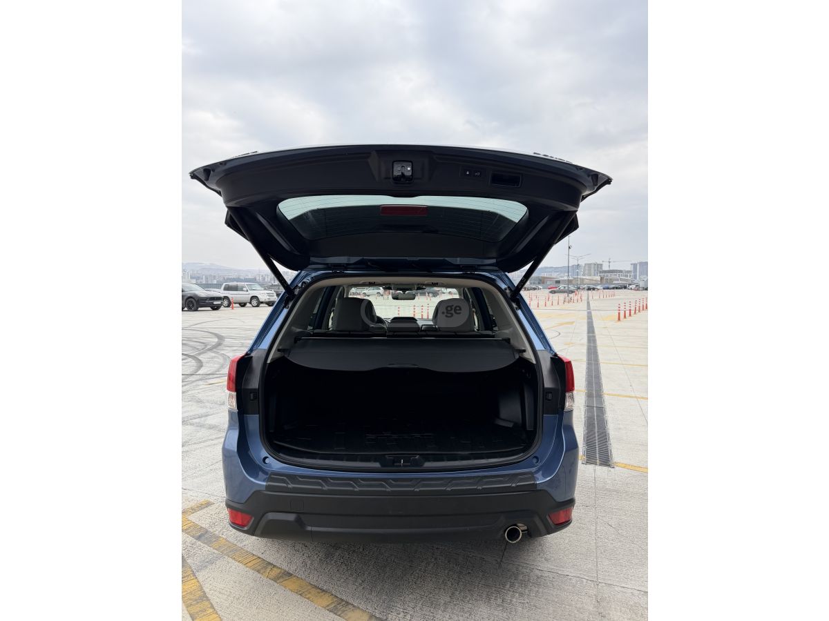 Subaru Limited 4dr All-Wheel Drive CV — миниатюра 7