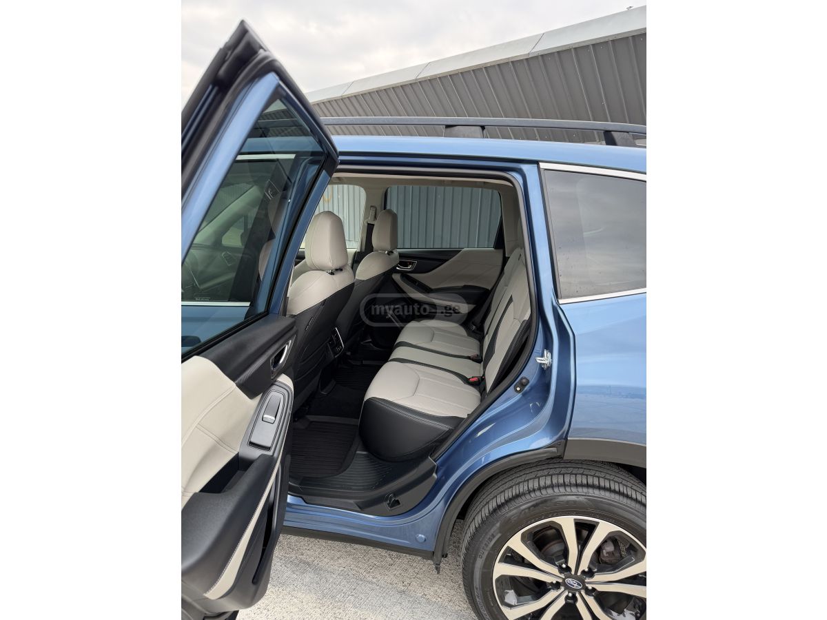 Subaru Limited 4dr All-Wheel Drive CV — миниатюра 8