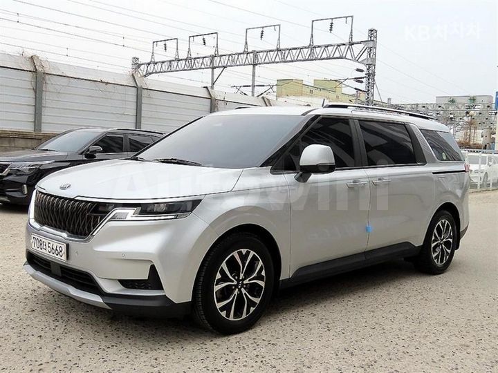 Kia Sedona - фото 2