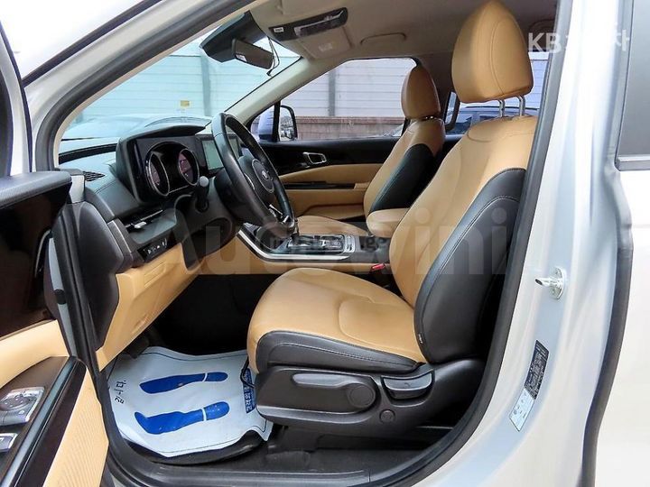 Kia Sedona - фото 5