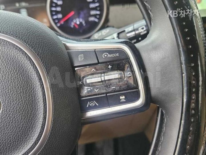 Kia Sedona - фото 4