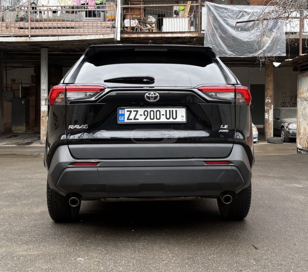 Toyota RAV 4 - фото 3