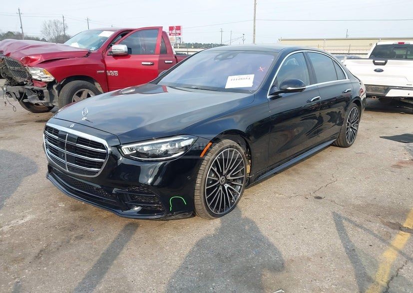 Mercedes-Benz S 500 - фото 1