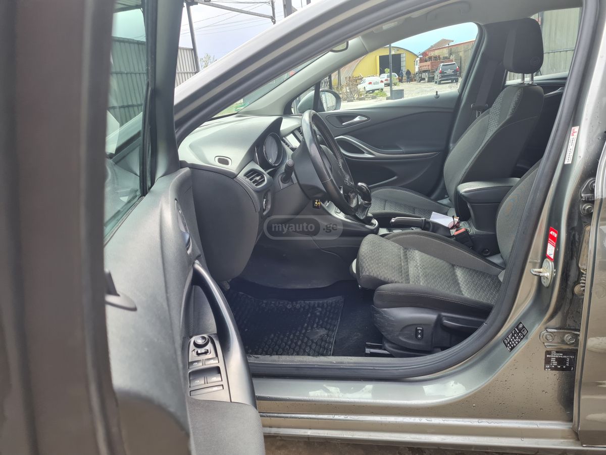 Opel Astra - фото 2