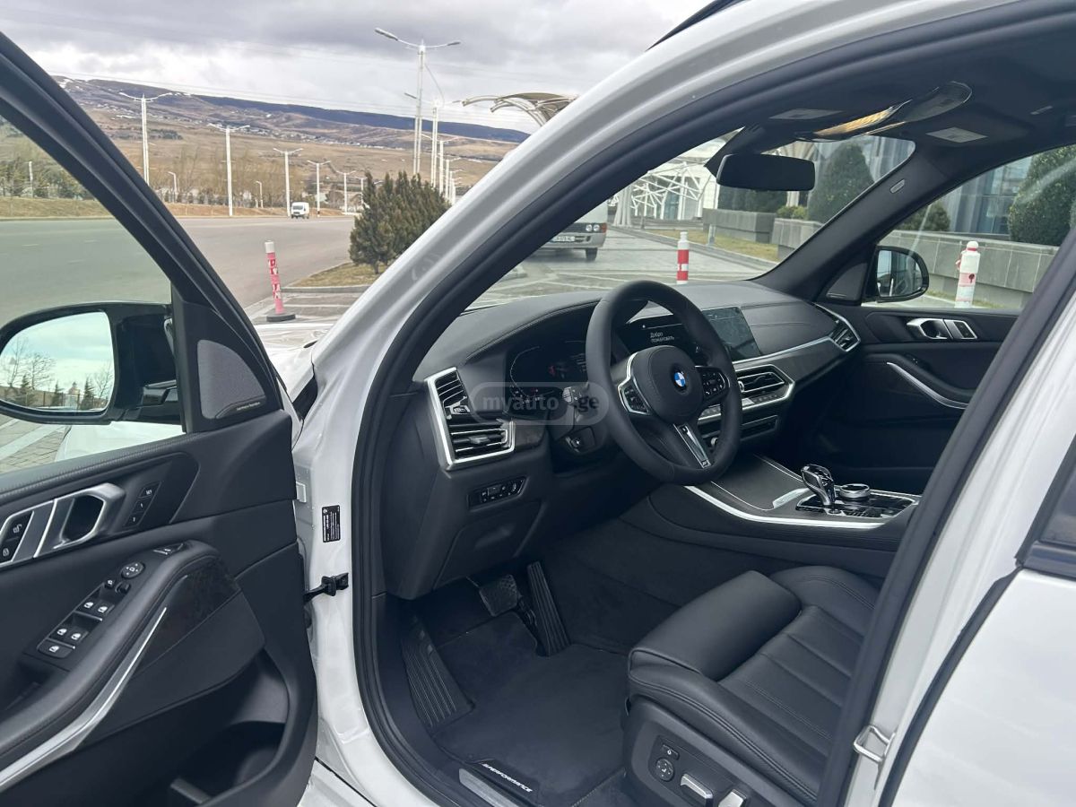 BMW xDrive40i 4dr All-Wheel Drive — миниатюра 10