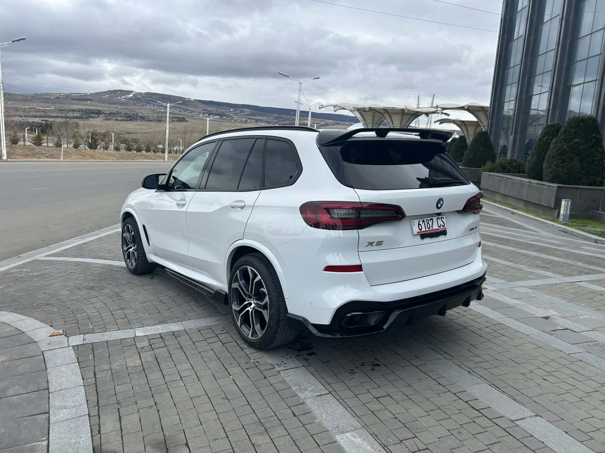 BMW xDrive40i 4dr All-Wheel Drive — миниатюра 7