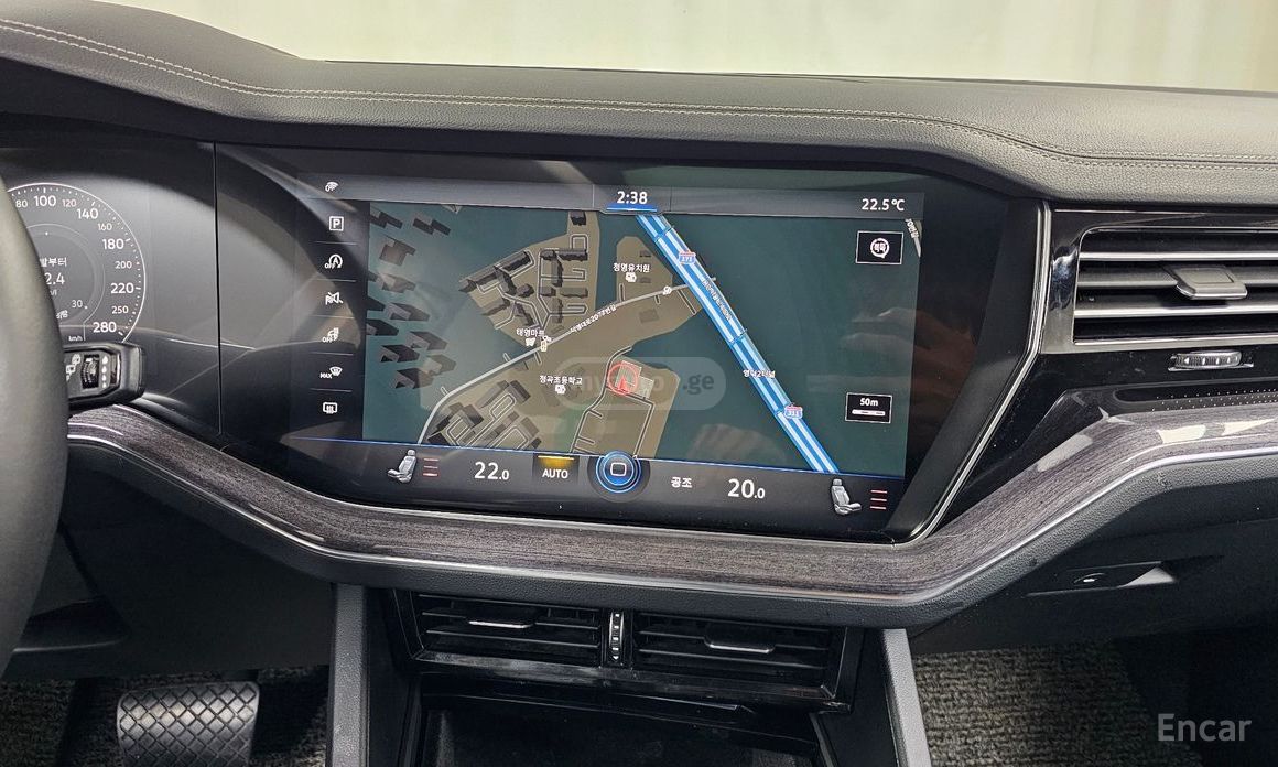 Volkswagen Touareg - фото 14