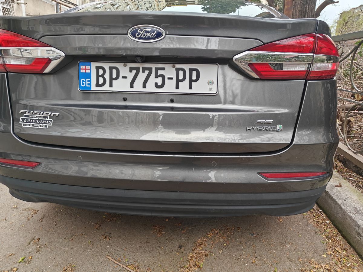 Ford Fusion - фото 8