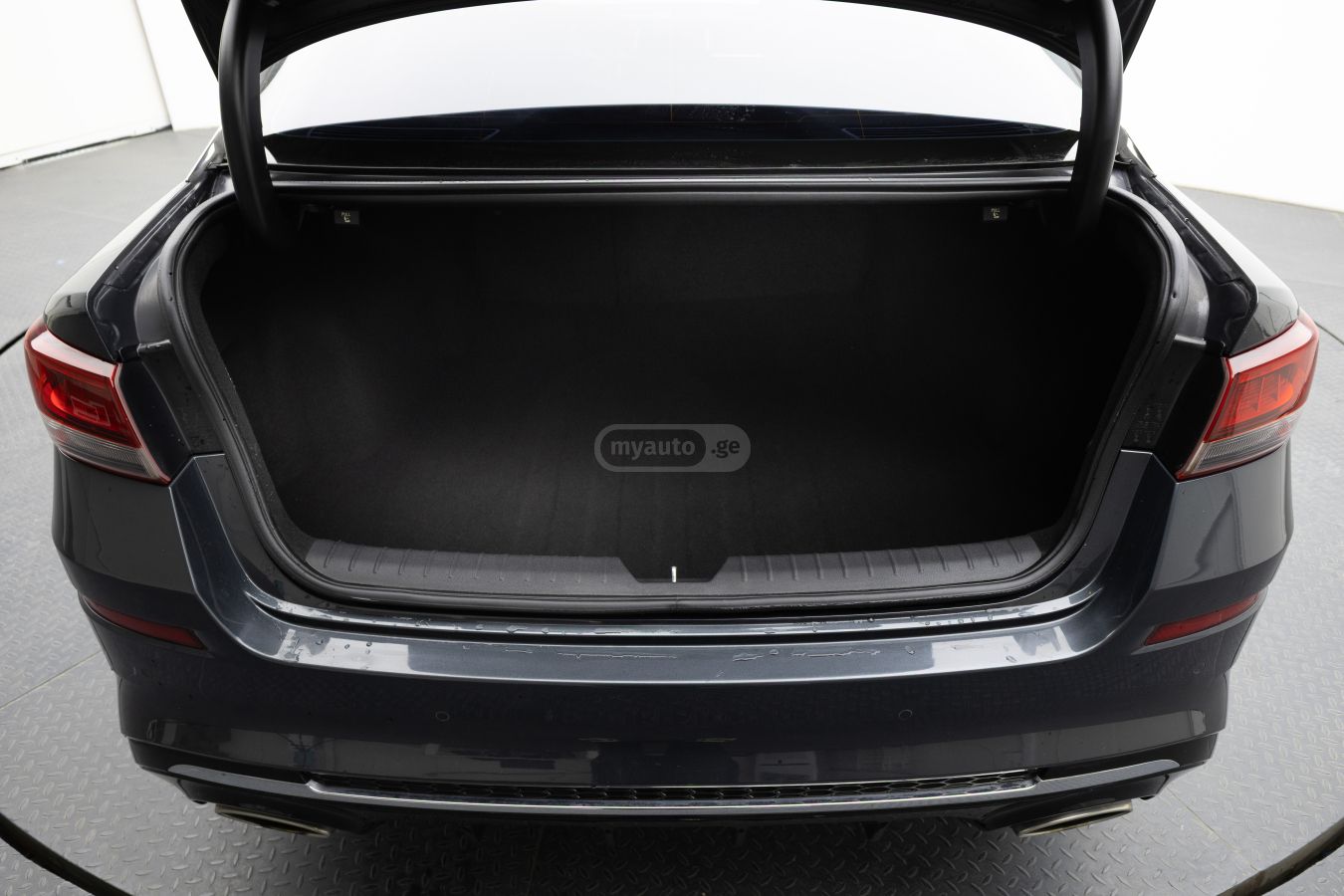 Kia Optima - фото 7