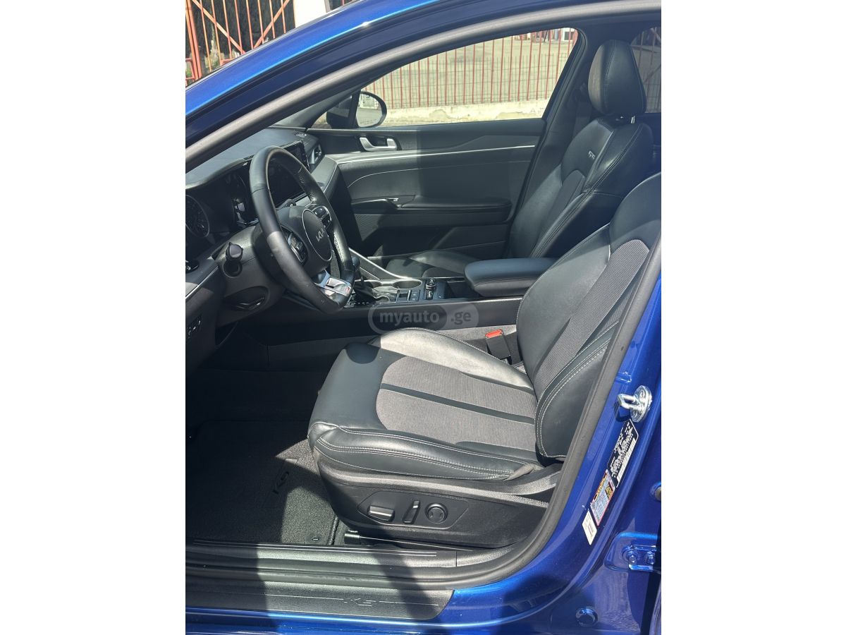 Kia K5 - фото 10