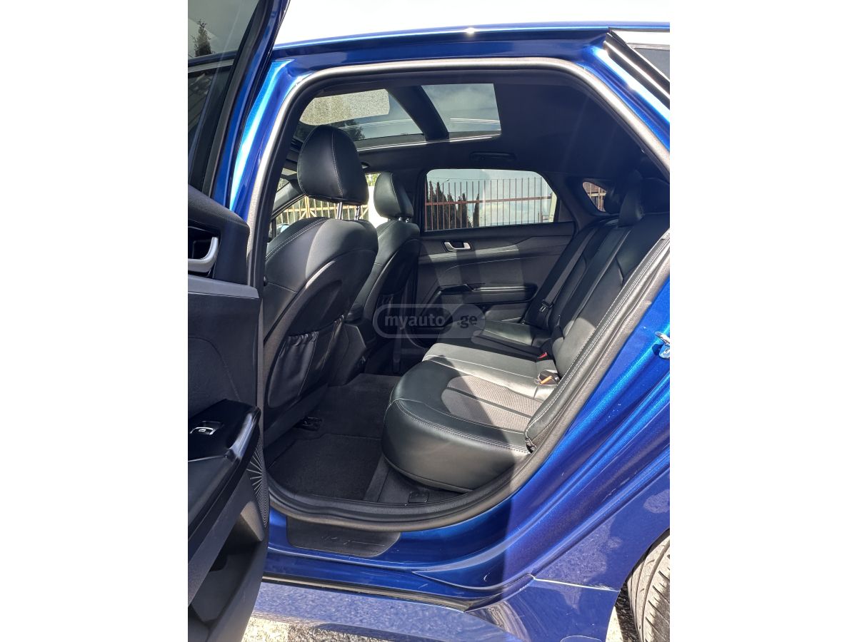 Kia K5 - фото 14