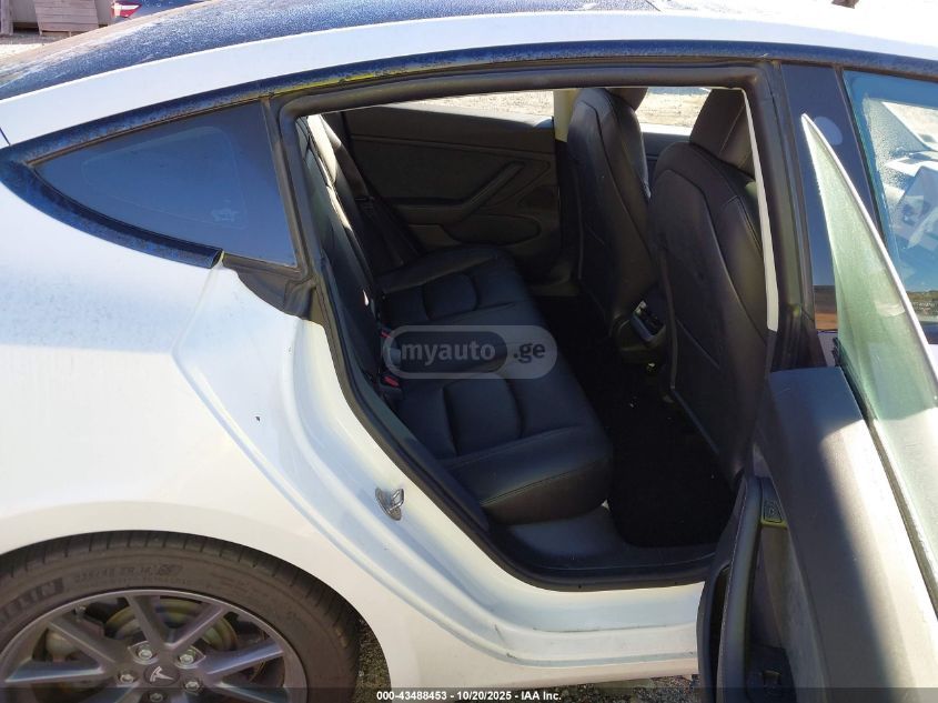 Tesla Dual Motor Long Range — миниатюра 6