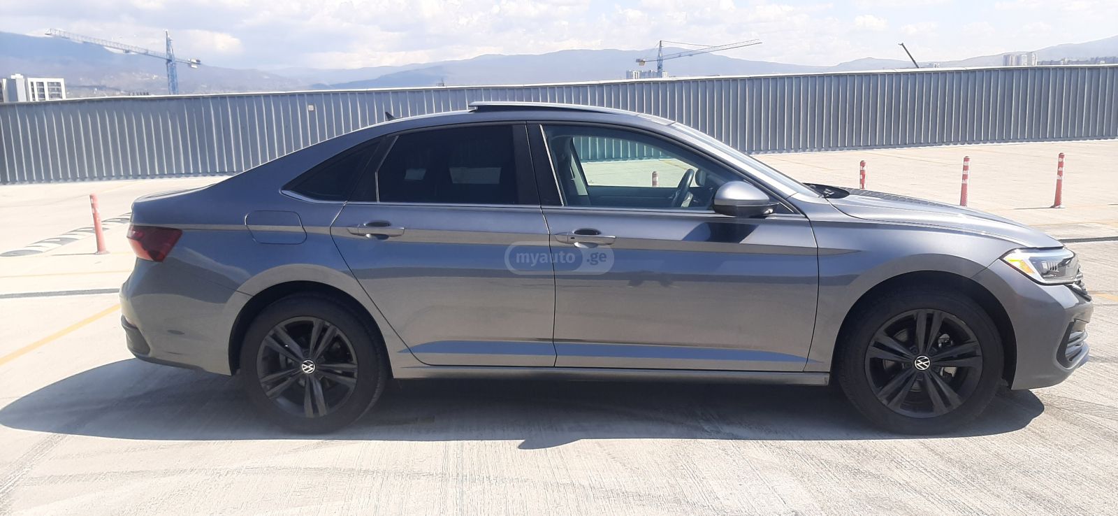 Volkswagen Jetta - фото 2