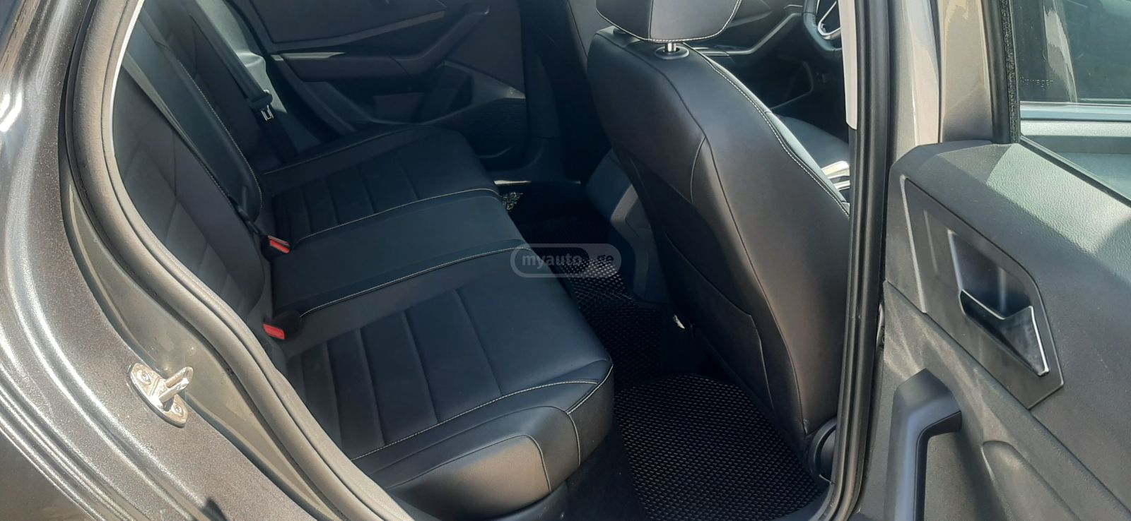 Volkswagen Jetta - фото 9