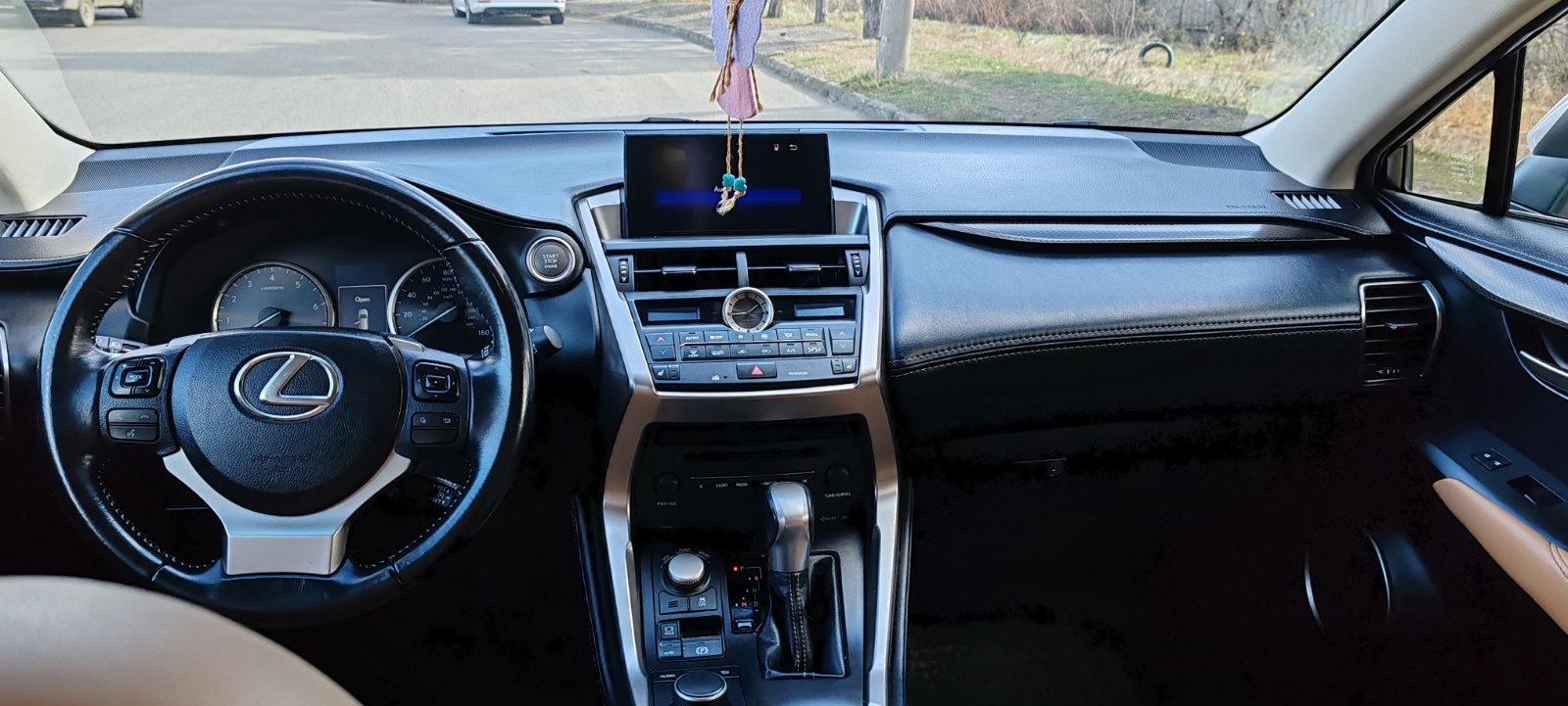 Lexus NX 200 - фото 7