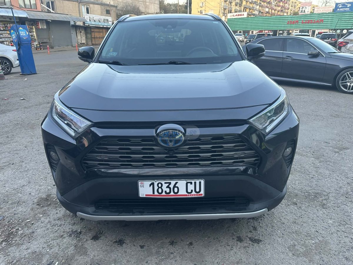 Toyota RAV 4 - фото 1