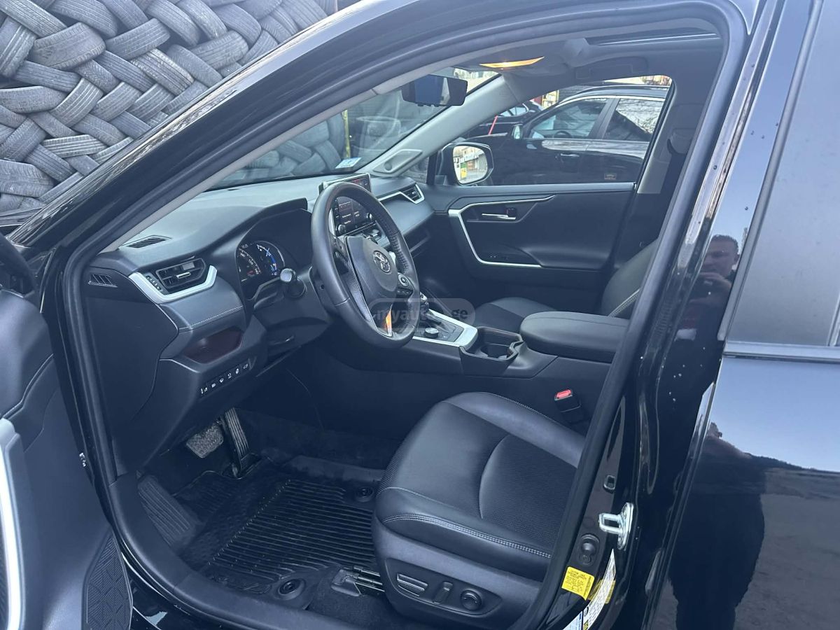 Toyota RAV 4 - фото 10