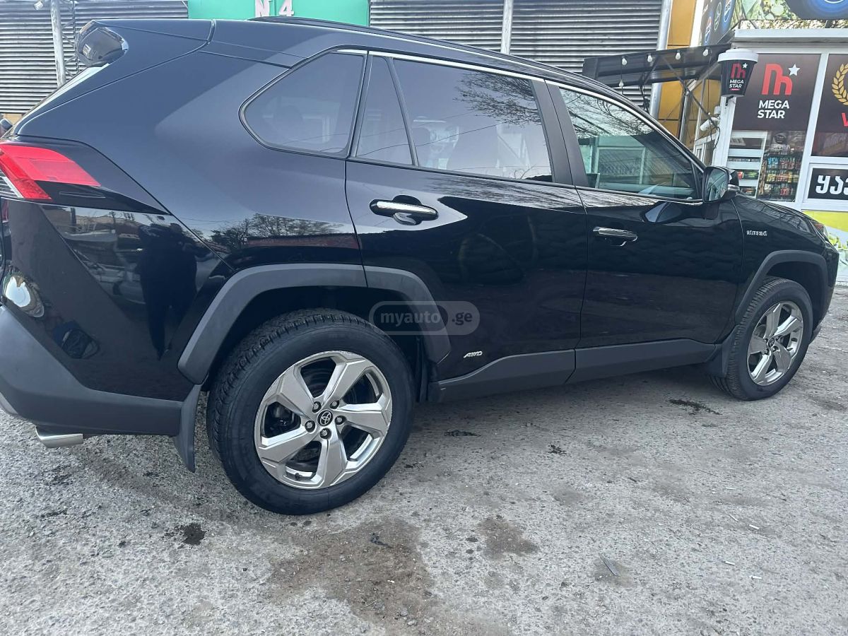 Toyota RAV 4 - фото 3