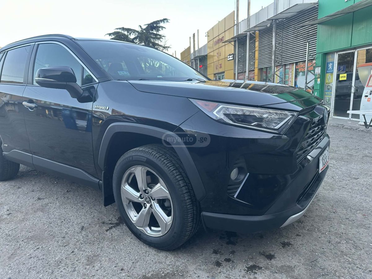 Toyota RAV 4 - фото 4