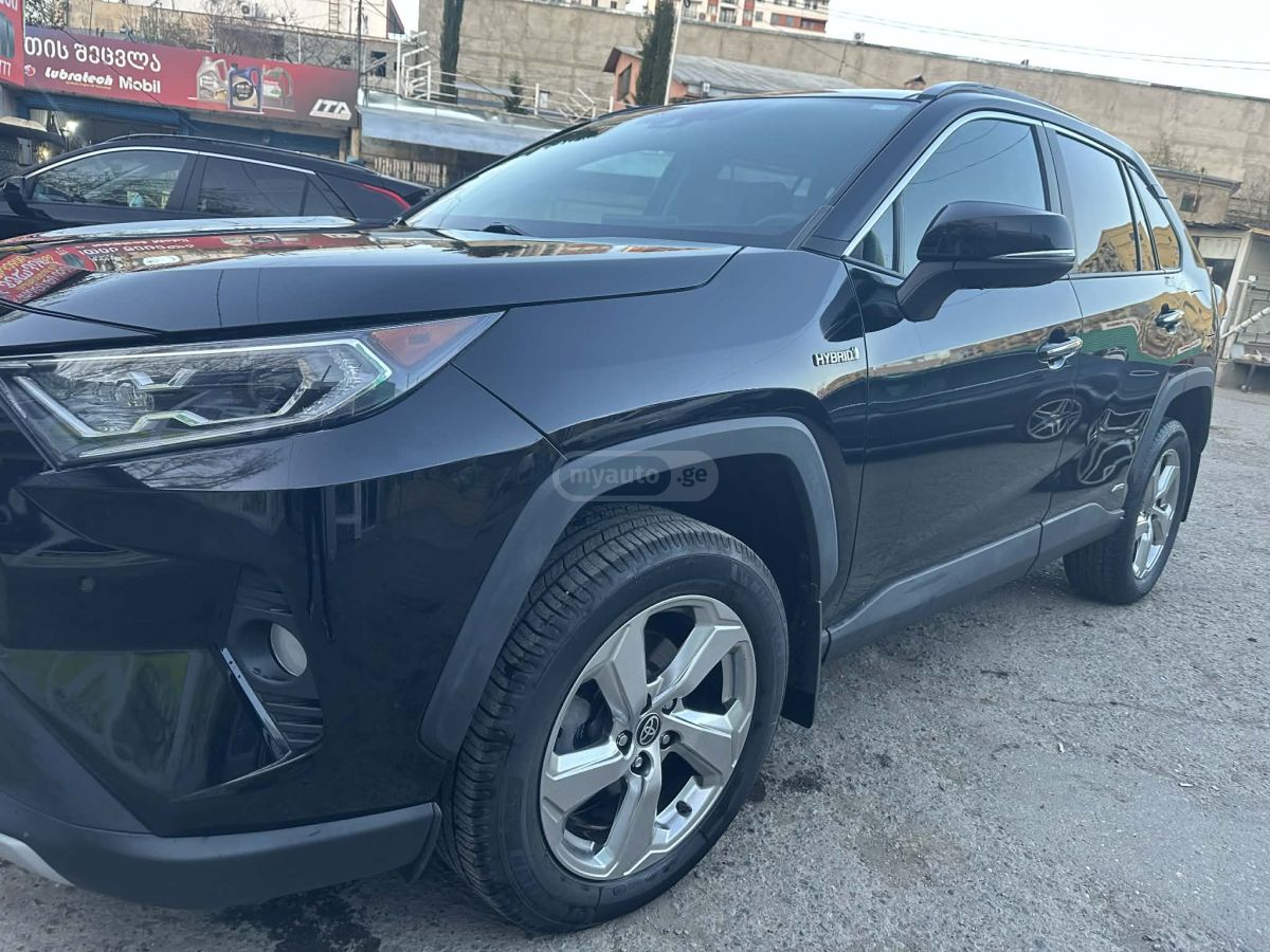 Toyota RAV 4 - фото 5