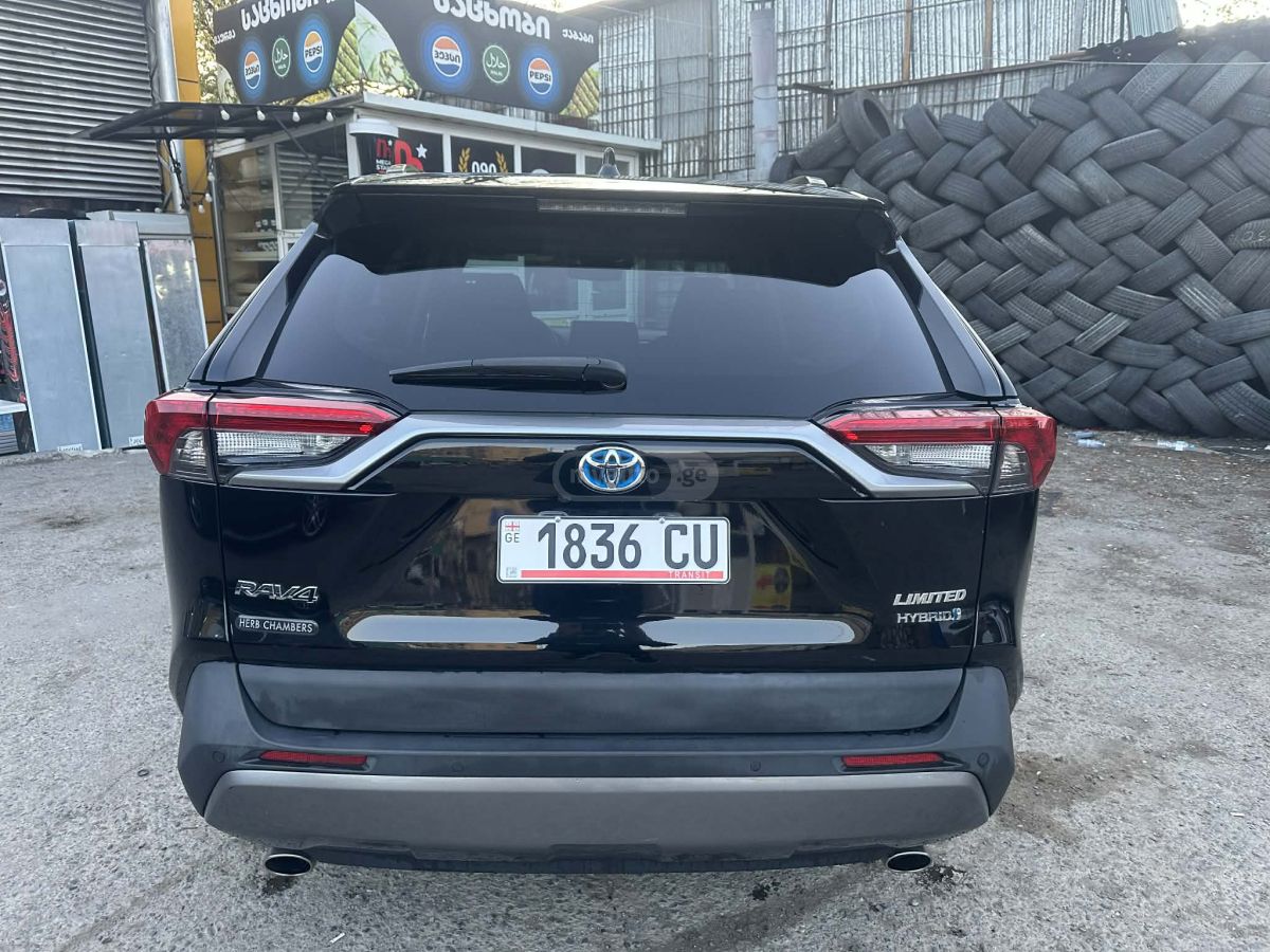 Toyota RAV 4 - фото 7