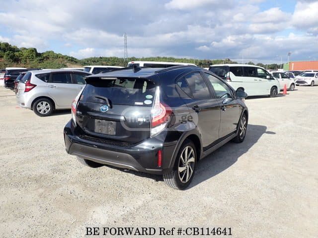 Toyota Aqua - фото 11
