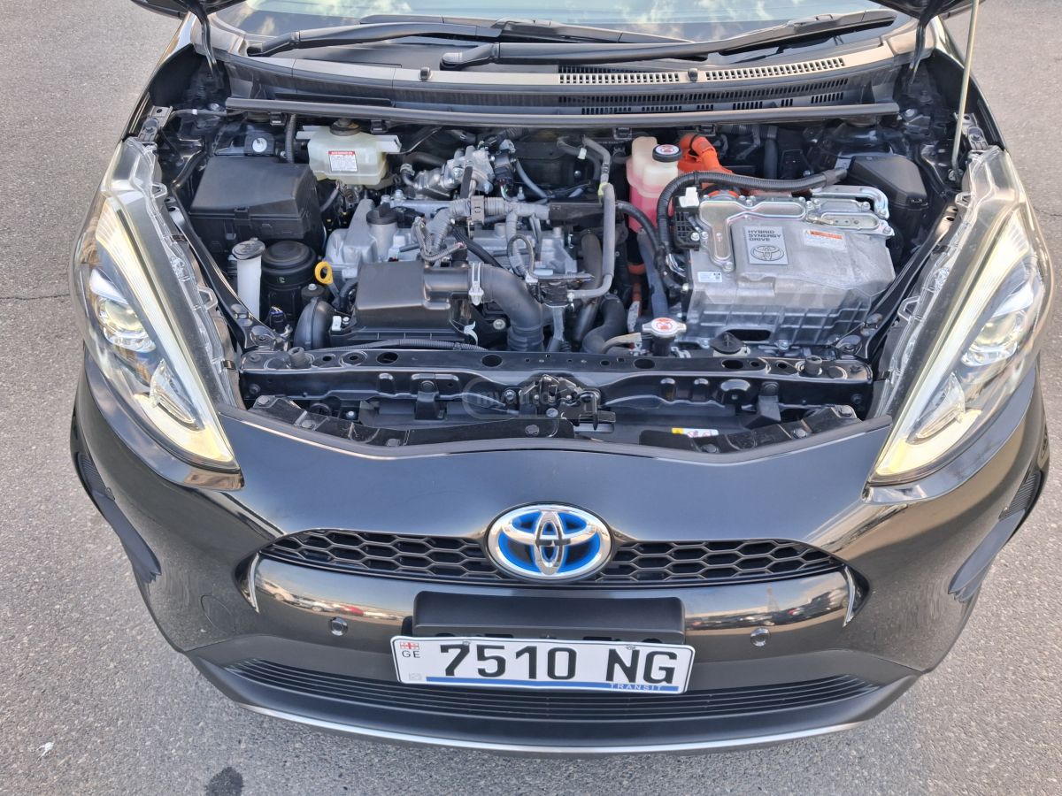 Toyota Aqua - фото 3