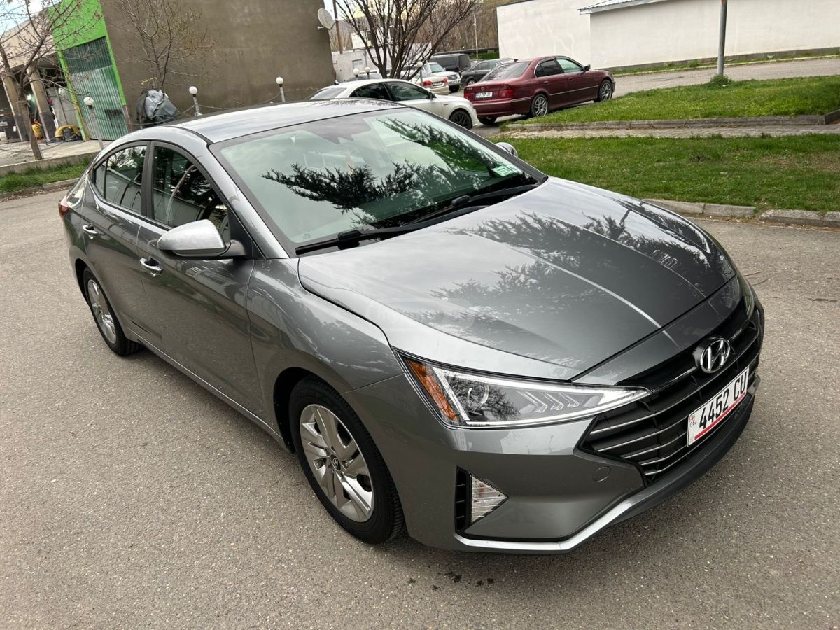 Hyundai Elantra - фото 5