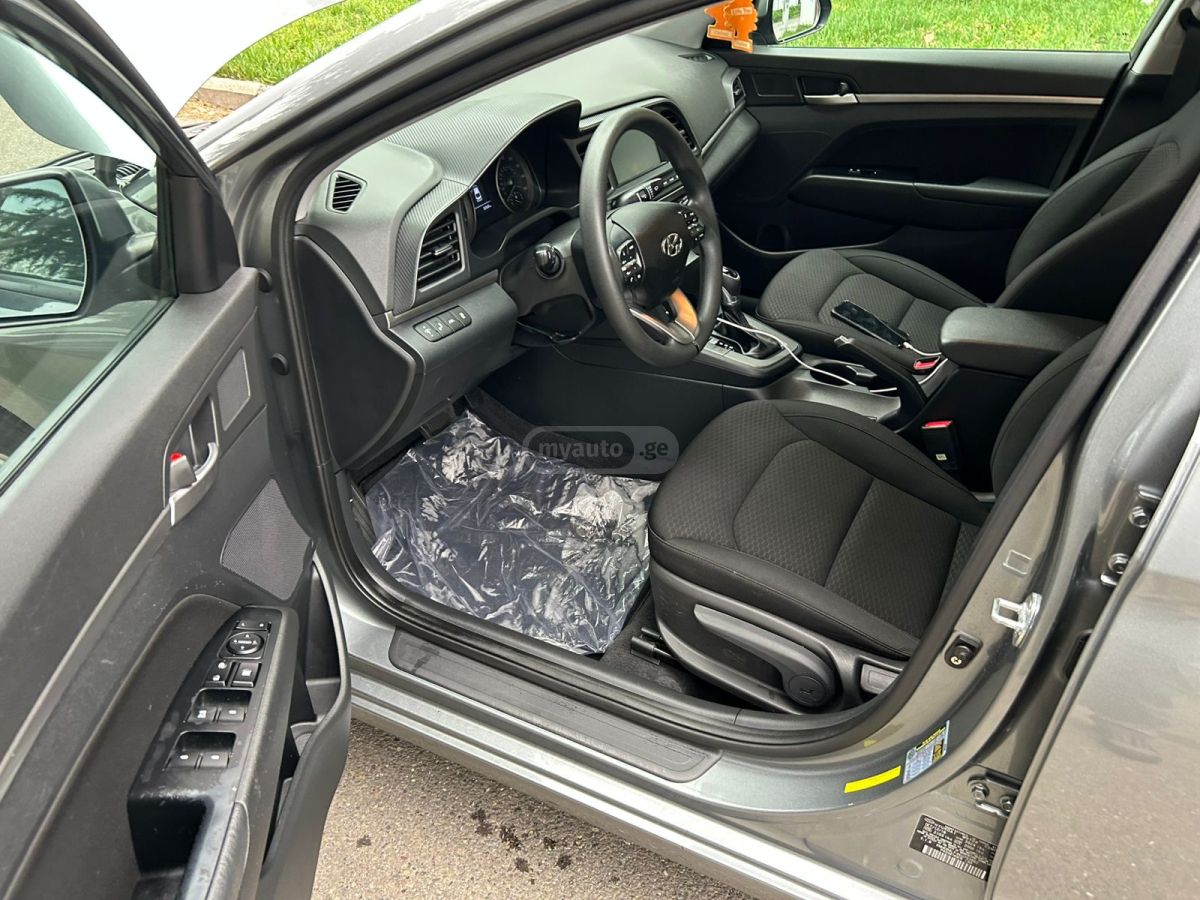 Hyundai Elantra - фото 6