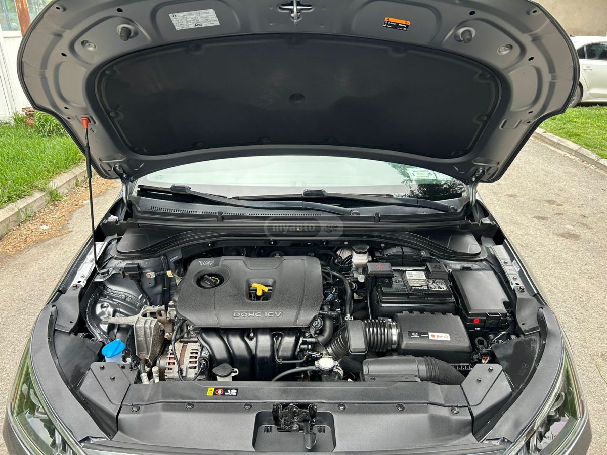 Hyundai Elantra - фото 7