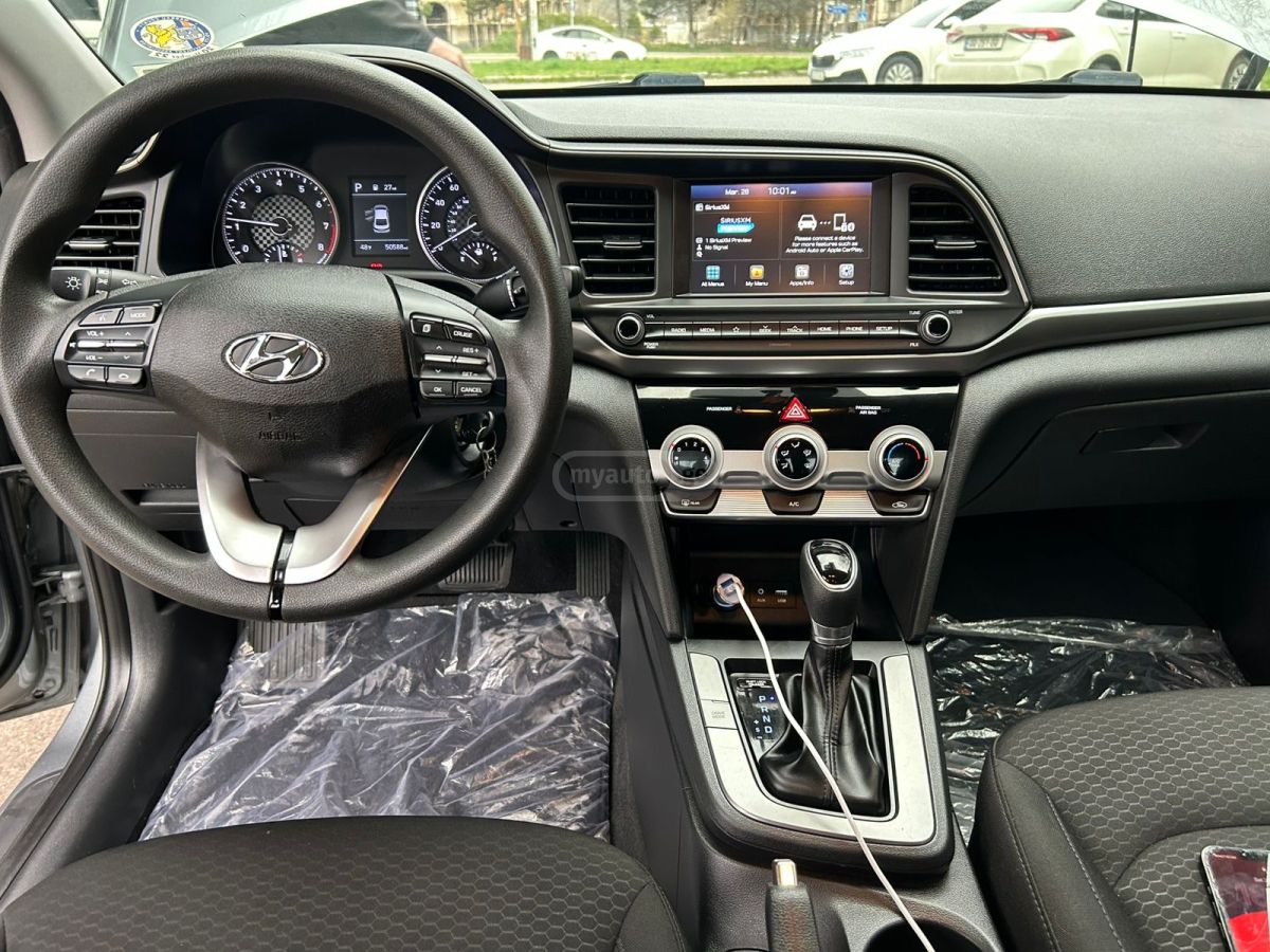 Hyundai Elantra - фото 8