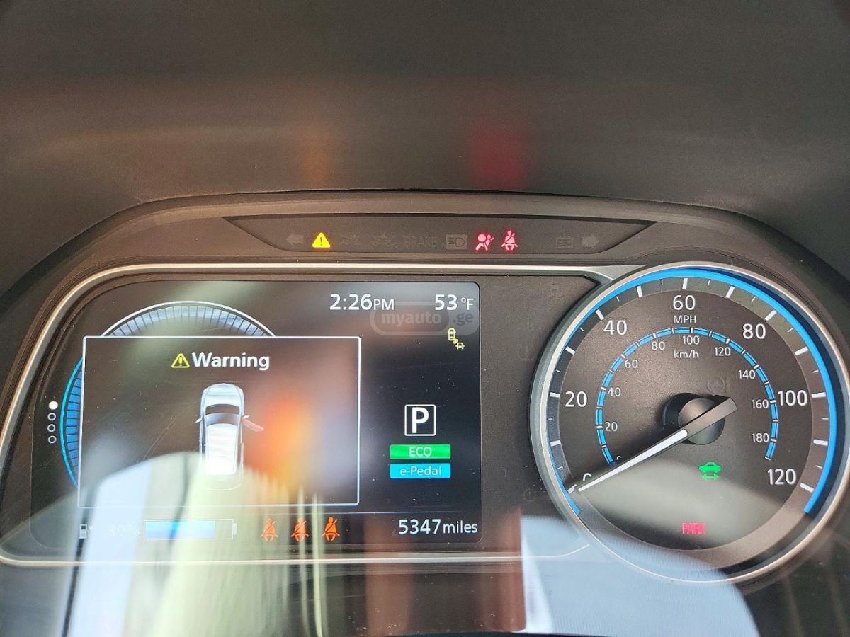 Nissan Leaf 2024 — миниатюра 9