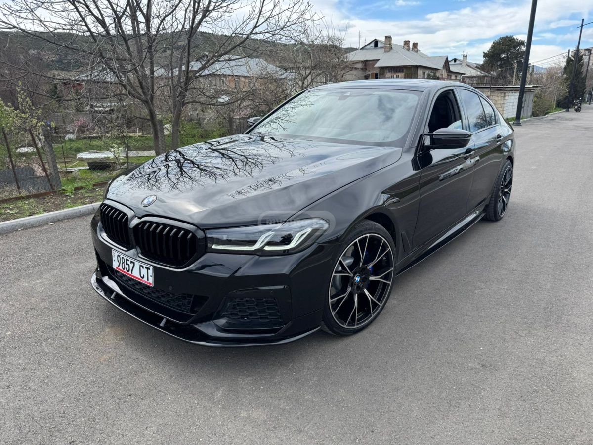 BMW 530 - фото 1