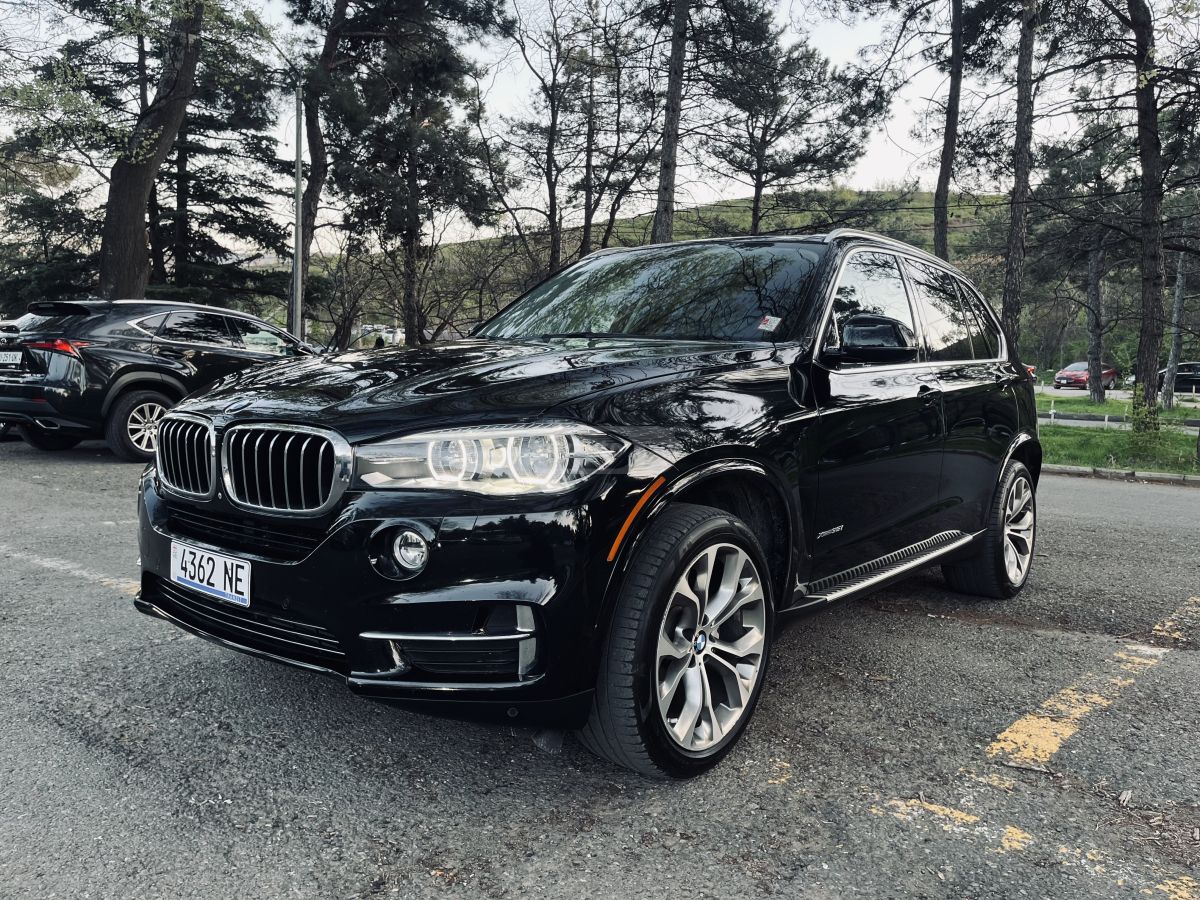 BMW X5 - фото 1
