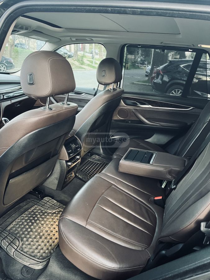 BMW X5 - фото 10