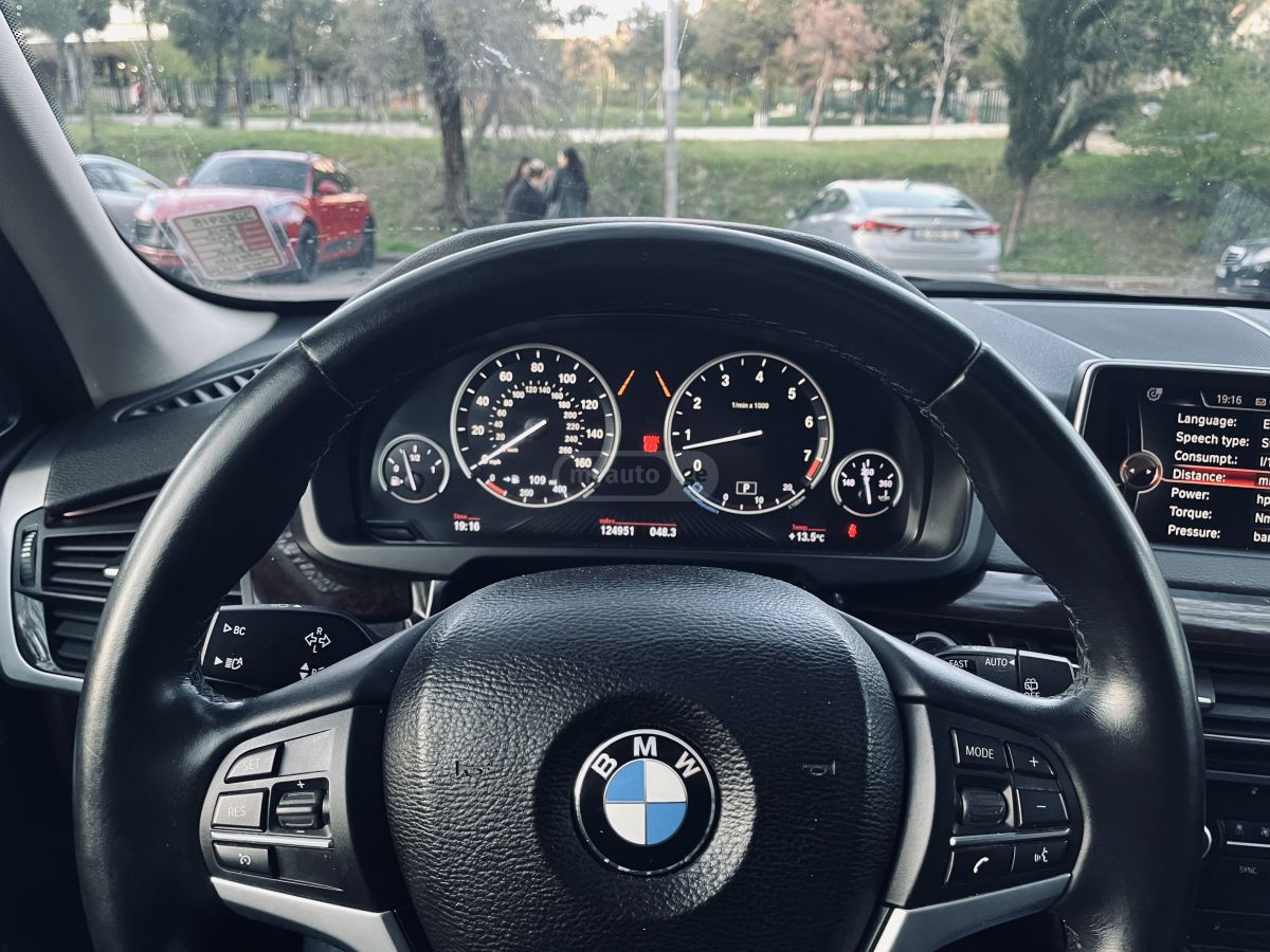 BMW X5 - фото 9