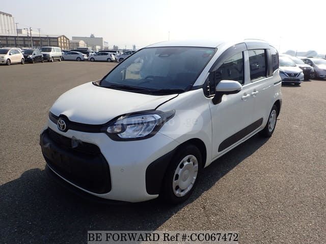 Toyota Sienta - фото 1