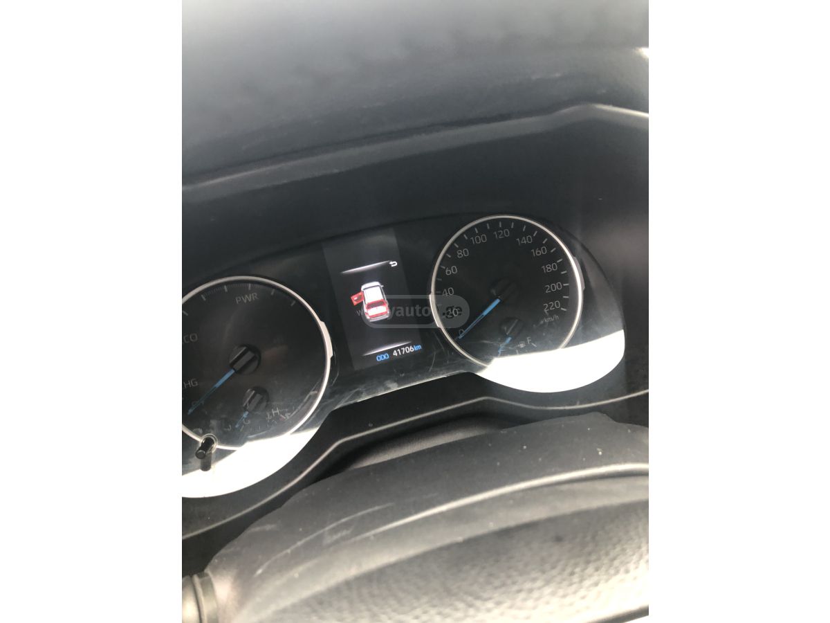 Toyota Rav 4 - фото 5