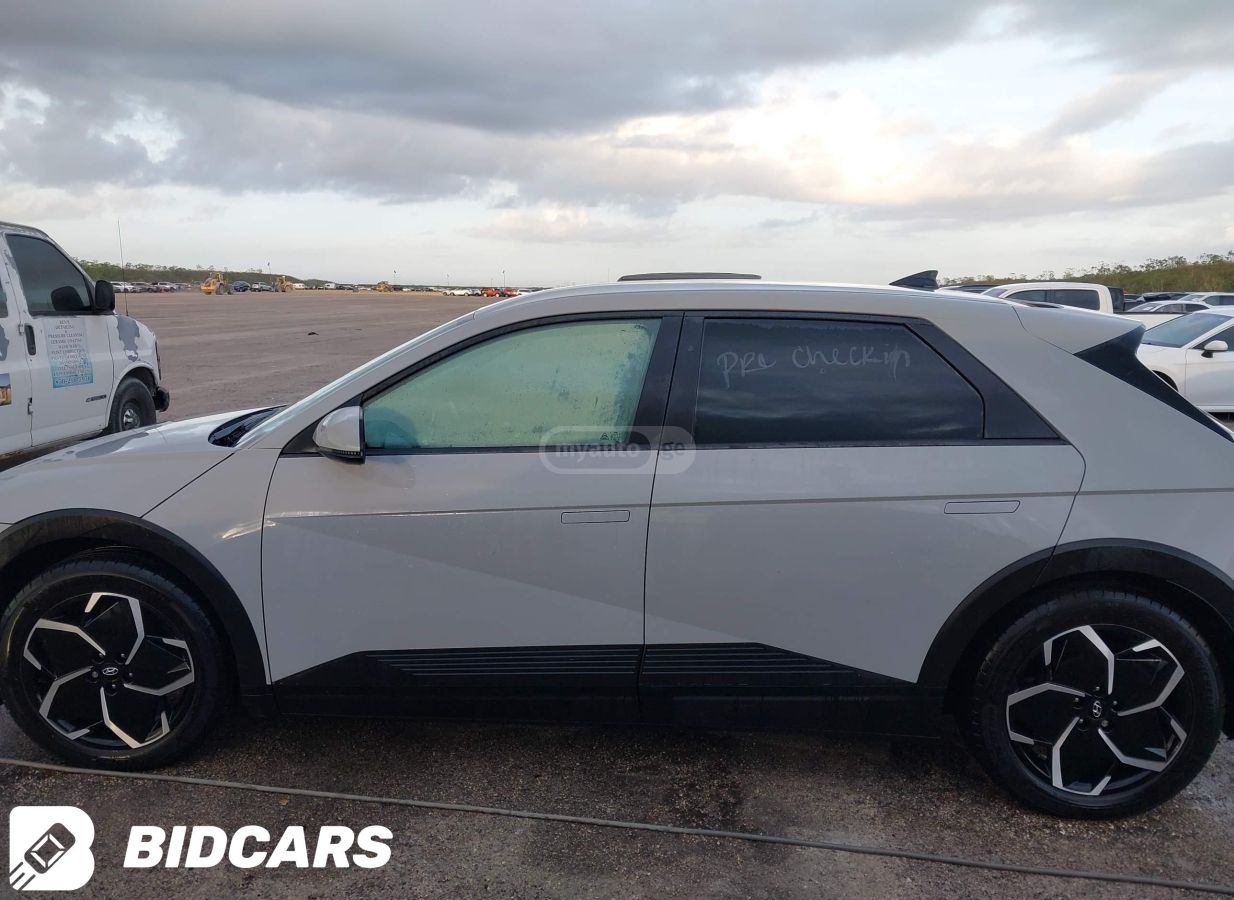 Hyundai Ioniq Standard Range 2023 — миниатюра 9