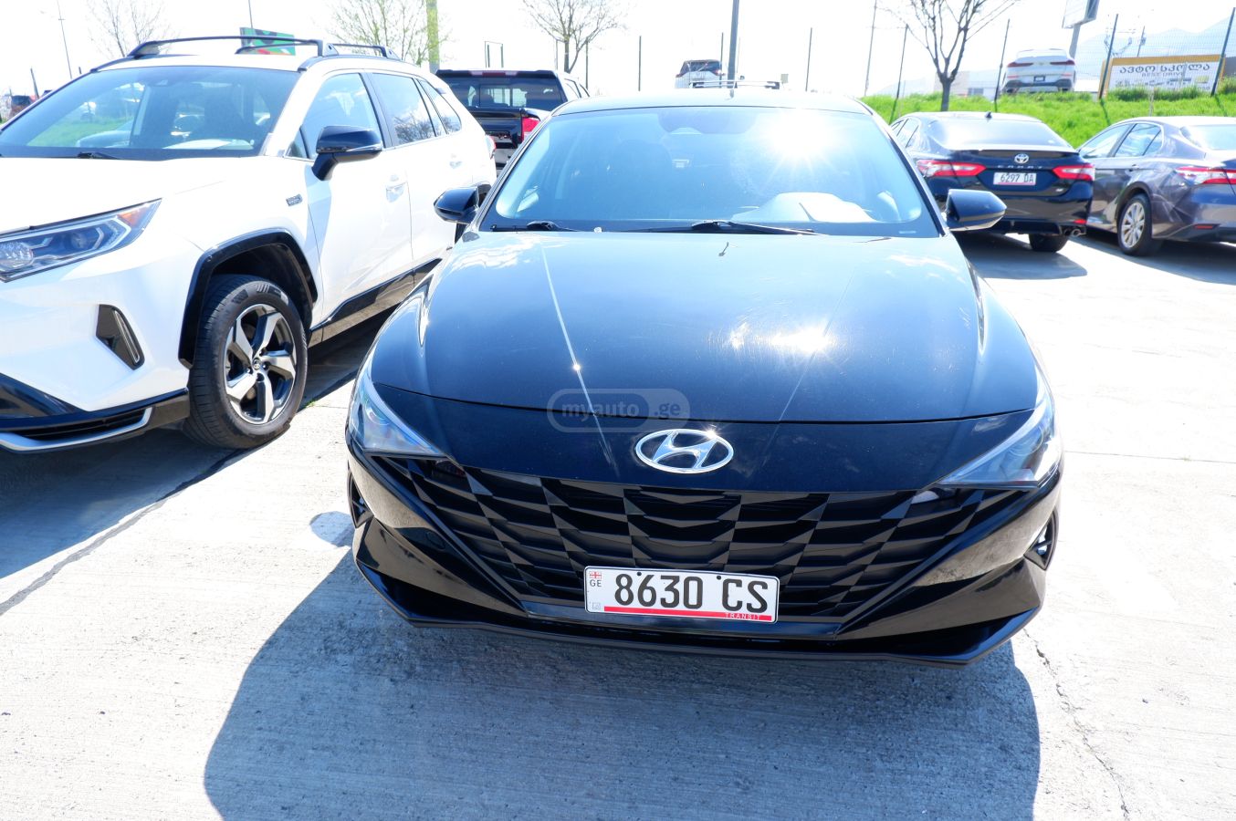 Hyundai Elantra - фото 2