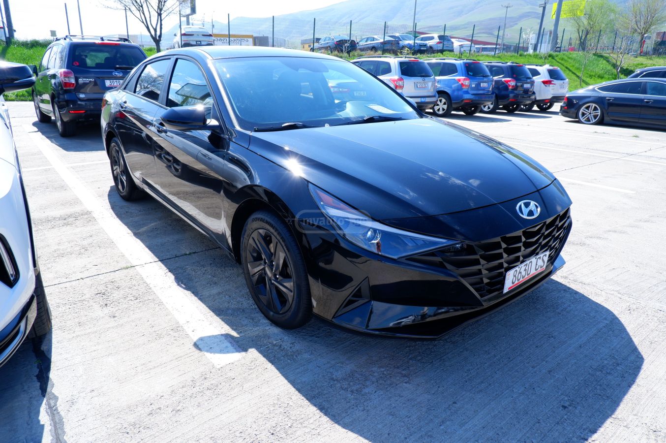 Hyundai Elantra - фото 3