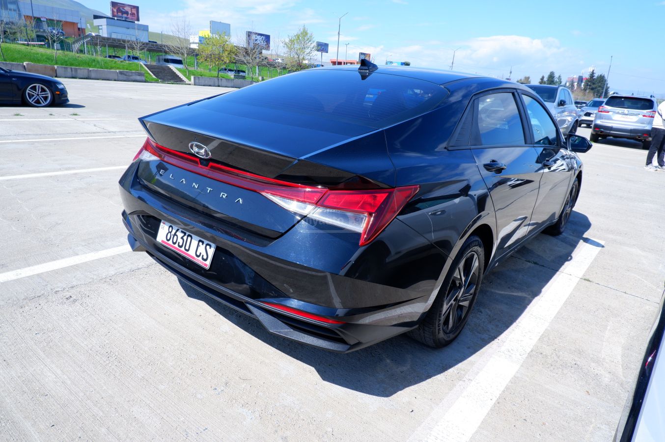 Hyundai Elantra - фото 4