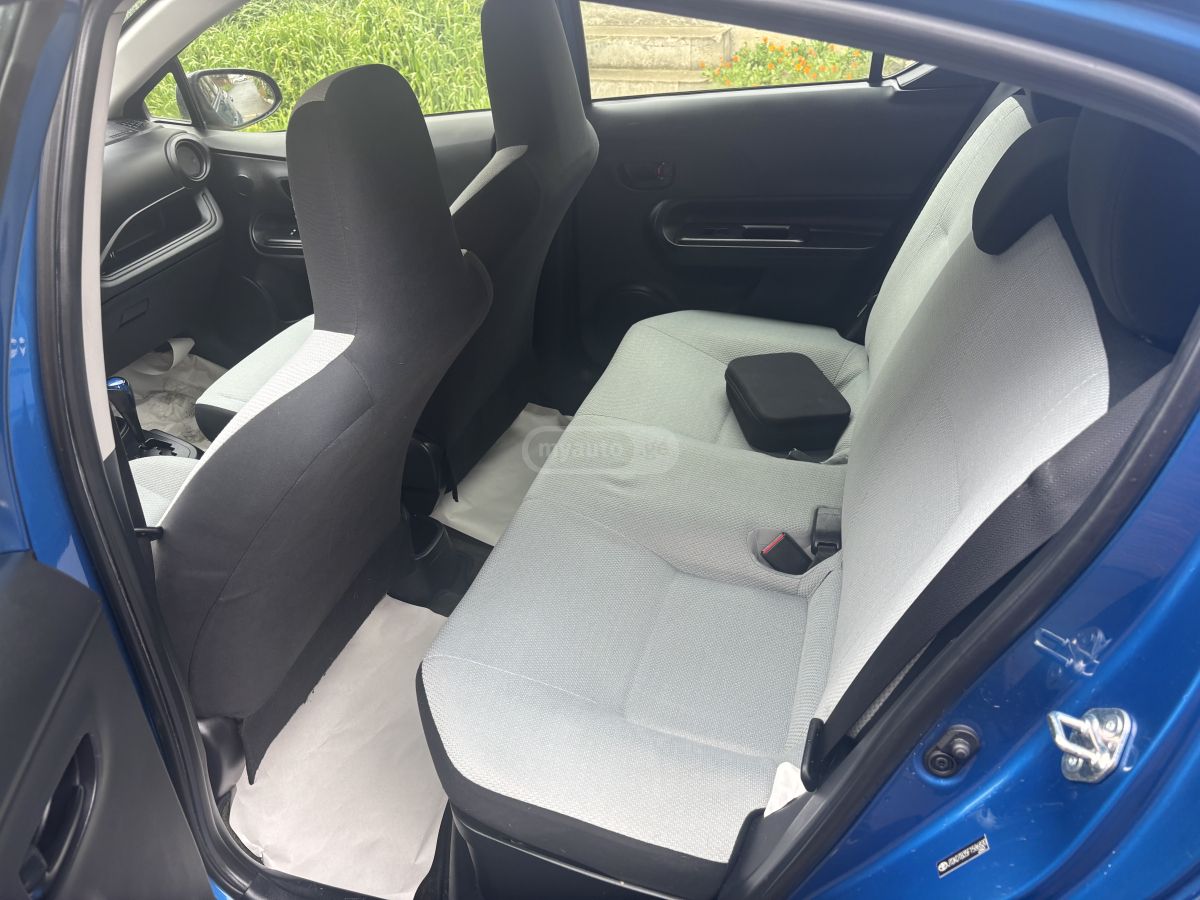 Toyota Prius C - фото 9