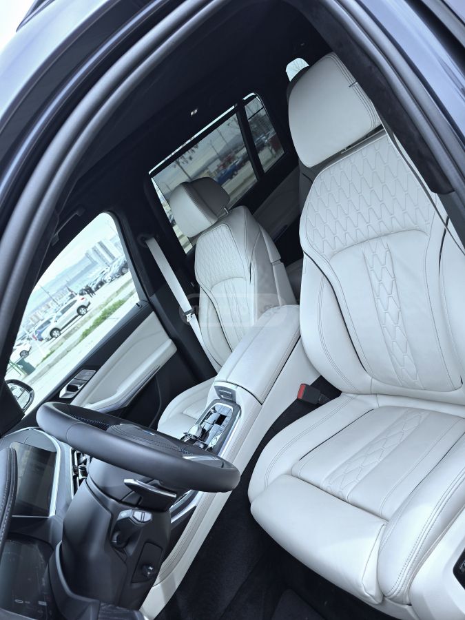 BMW X7 - фото 10