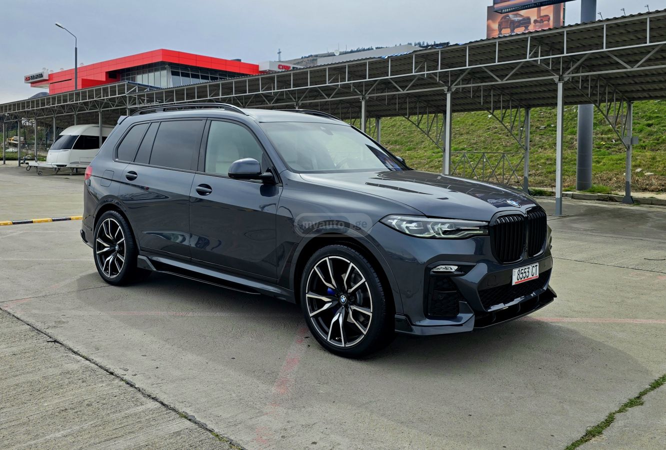BMW X7 - фото 13