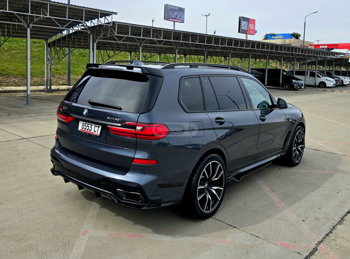 BMW X7 - фото 14