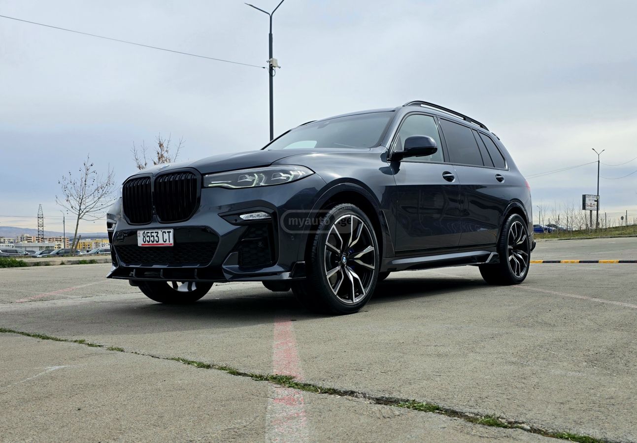 BMW X7 - фото 2
